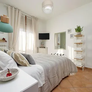 https://appartamento-in-centro-a-3-minuti-dalla-spiaggia.it-romehotels.com