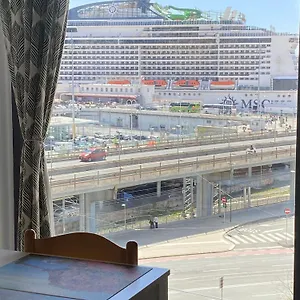 https://due-passi-dal-porto.hotelitalianriviera.com