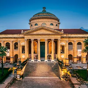 https://re-tancredi-palermo.palermohotels.org