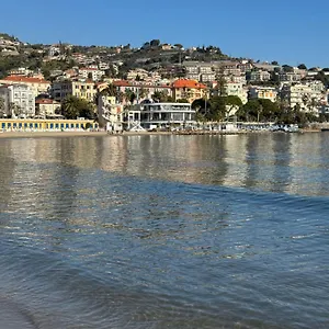 https://casa-girasole-1.hotelitalianriviera.com